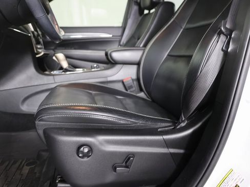 Used 2017 Jeep Grand Cherokee Limited w/ Luxury Group II image 4