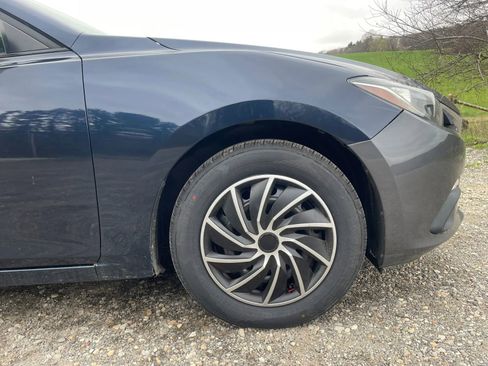 Used 2015 MAZDA MAZDA3 i Sport FWD image 27