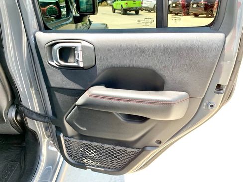 Used 2019 Jeep Wrangler Unlimited Rubicon AWD/4WD image 23
