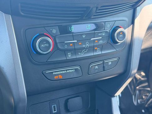 Used 2017 Ford Escape SE FWD image 35