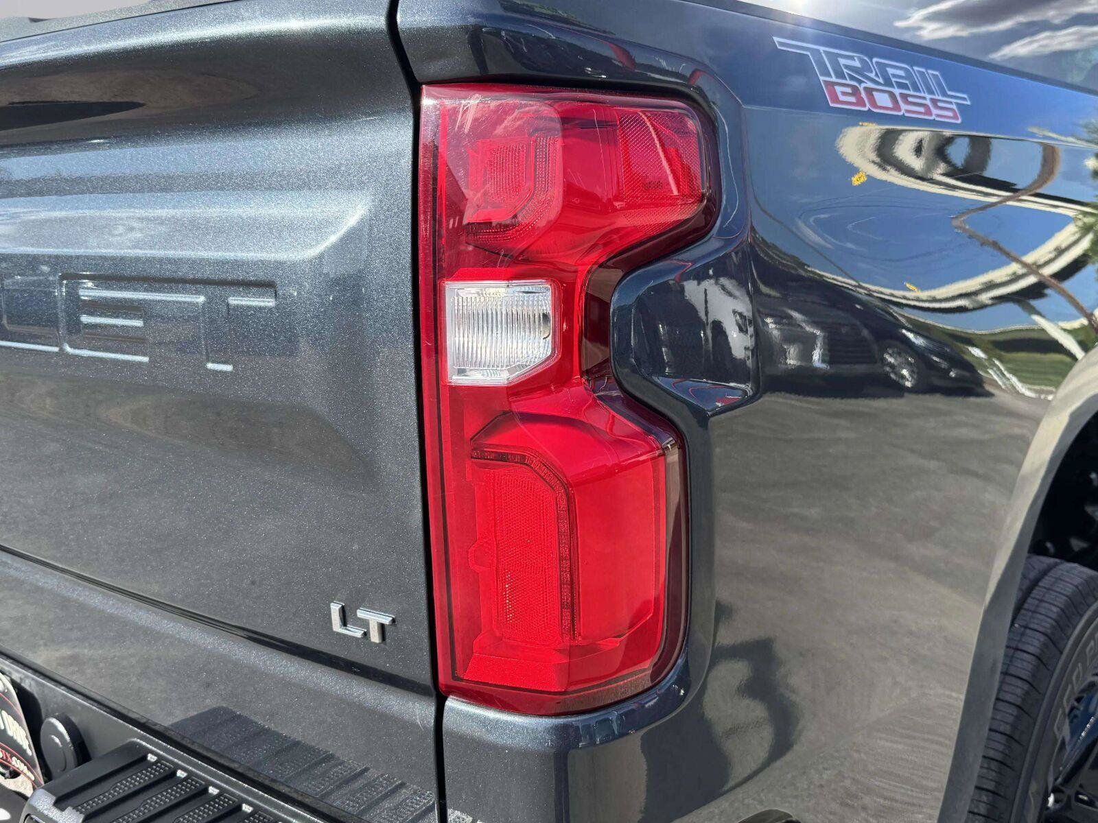Used 2021 Chevrolet Silverado 1500 LT Trail Boss AWD/4WD image 15
