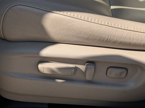 Used 2020 Honda Pilot Touring image 25