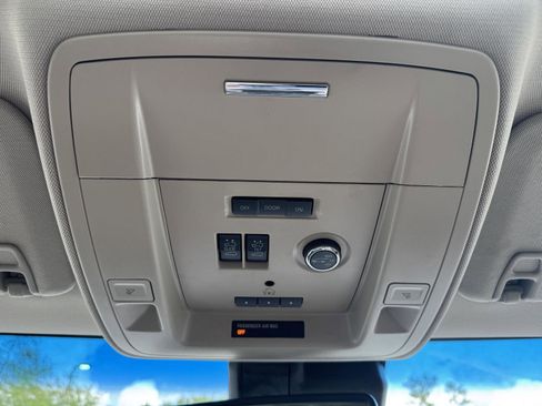 Used 2016 GMC Yukon XL SLT w/ Open Road Package image 13