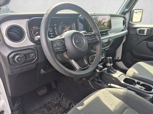 Used 2024 Jeep Wrangler Unlimited Sport AWD/4WD image 11