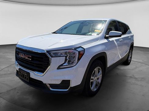 Used 2024 GMC Terrain SLE AWD/4WD image 4