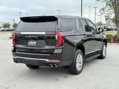 Used 2025 GMC Yukon Denali image 6