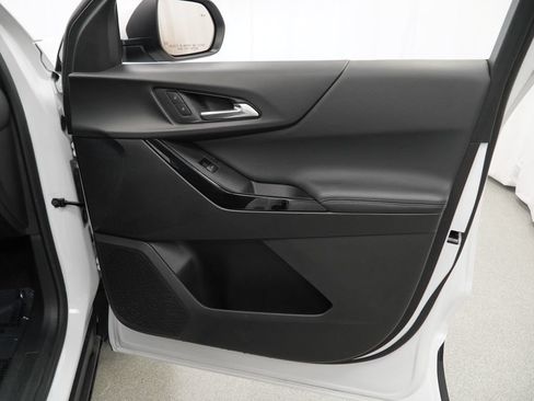 Certified 2025 Chevrolet Equinox LT FWD image 28