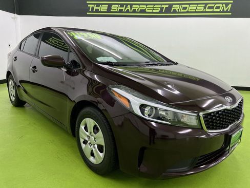 Used 2018 Kia Forte LX FWD image 2
