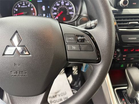 Used 2022 Mitsubishi Eclipse Cross LE image 41