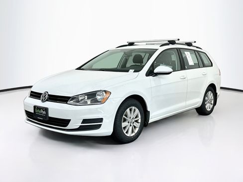 Used 2016 Volkswagen Golf S FWD image 3
