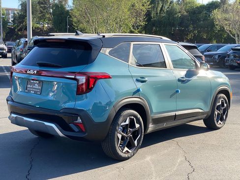 New 2026 Kia Seltos S FWD image 3