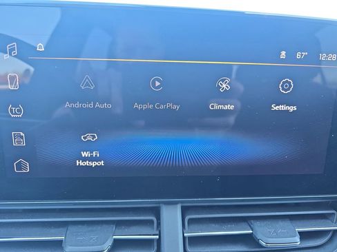 Used 2025 Chevrolet Trax LT w/ LT Convenience Package FWD image 23