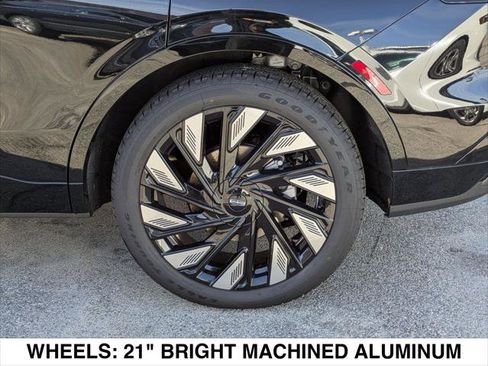 New 2026 Lincoln Nautilus Reserve w/ Jet Appearance Package image 6