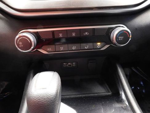 Used 2024 Nissan Altima 2.5 SV image 33