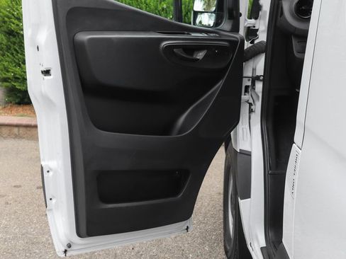 Used 2025 Mercedes-Benz Sprinter 2500 image 20