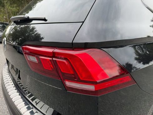 Used 2019 Volkswagen Tiguan S FWD image 11
