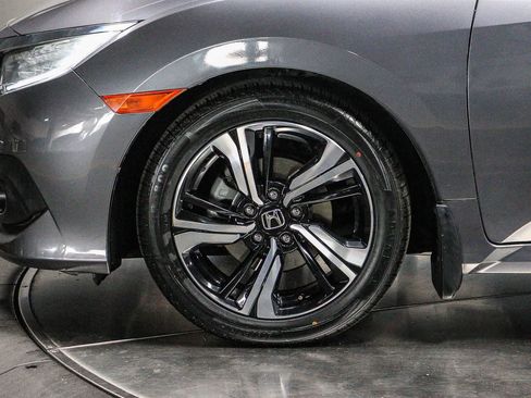 Used 2016 Honda Civic Touring image 9