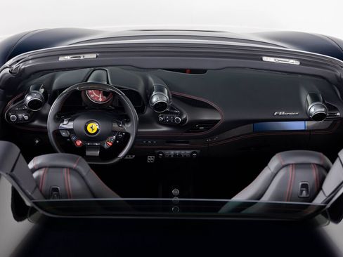 Used 2023 Ferrari F8 Tributo RWD image 35