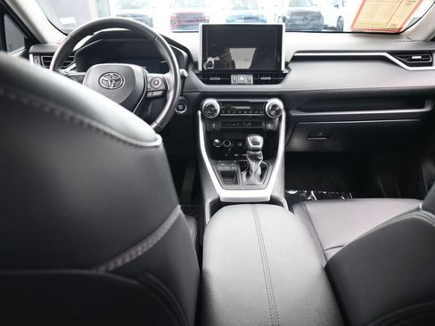 Used 2025 Toyota RAV4 XLE Premium FWD image 38