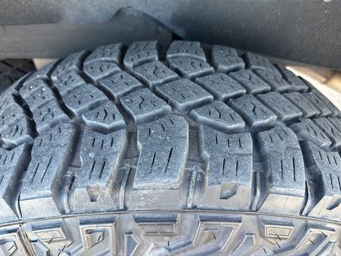 Used 2024 GMC Sierra 1500 AT4X image 46