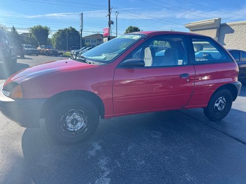 Used 1997 Geo Metro Hatchback FWD image 7