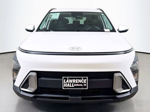 Used 2025 Hyundai Kona SEL image 2