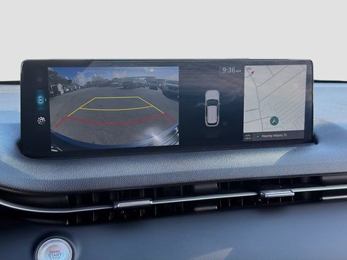 Used 2025 Genesis GV70 2.5T image 12