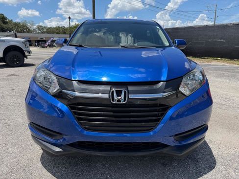 Used 2018 Honda HR-V LX image 2