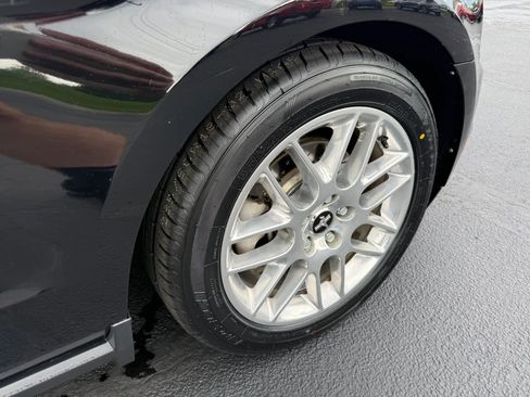 Used 2012 Ford Mustang Coupe RWD image 35