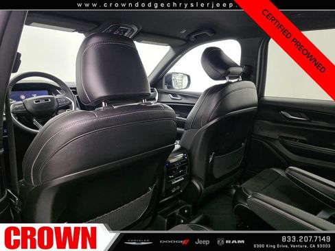 Used 2023 Jeep Grand Cherokee L Laredo AWD/4WD image 21