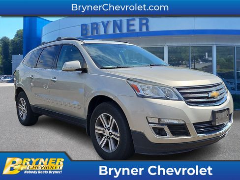 Used 2017 Chevrolet Traverse LT FWD image 1