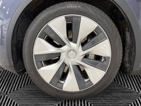Used 2022 Tesla Model Y Long Range AWD/4WD image 13