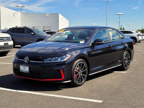 Used 2025 Volkswagen Jetta GLI Autobahn FWD image 10