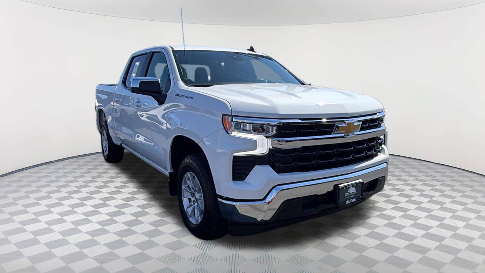 Certified 2025 Chevrolet Silverado 1500 LT RWD image 3