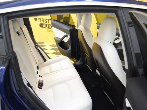 Used 2018 Tesla Model 3 Long Range image 31