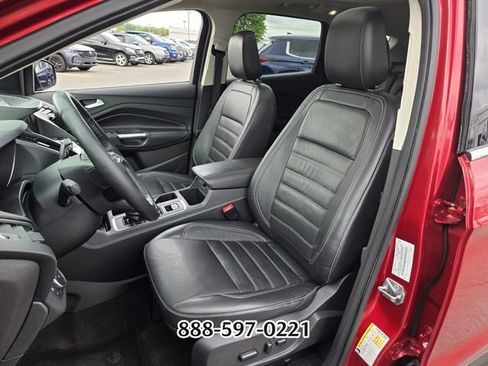 Used 2018 Ford Escape Titanium AWD/4WD image 9