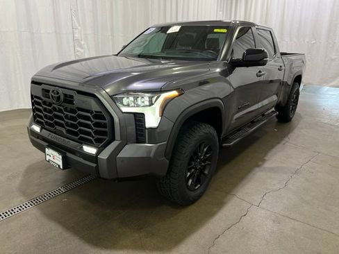 Used 2025 Toyota Tundra Limited w/ TRD Off-Road Package AWD/4WD image 7