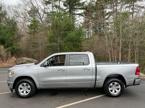 Used 2022 RAM 1500 Laramie AWD/4WD image 2