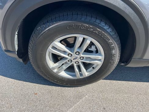 Used 2021 Ford Explorer XLT AWD/4WD image 12