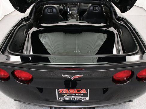 Used 2011 Chevrolet Corvette Grand Sport w/ Preferred Equipment Group image 23