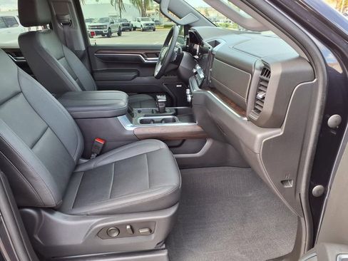 Used 2023 GMC Sierra 1500 SLT w/ SLT Premium Package AWD/4WD image 14