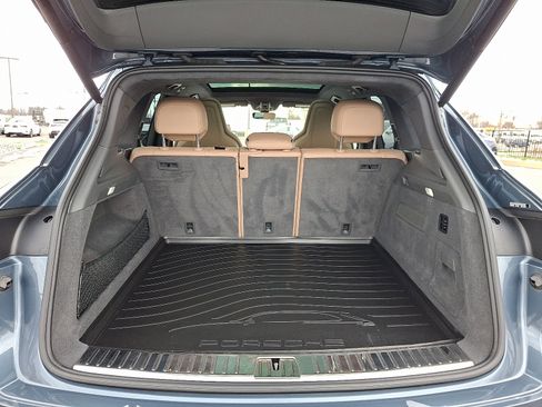 Used 2019 Porsche Cayenne Turbo image 28