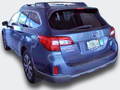 Used 2015 Subaru Outback 2.5i Limited AWD/4WD image 4