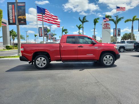 Used 2021 Toyota Tundra SR5 w/ SR5 Upgrade Package image 13