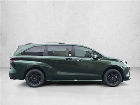 New 2026 Toyota Sienna XLE Woodland Edition image 4