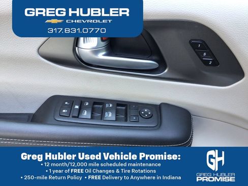 Used 2024 Chrysler Pacifica Touring-L FWD image 22