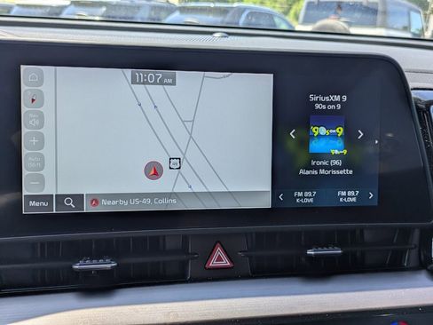 Used 2025 Kia Sportage EX FWD image 14