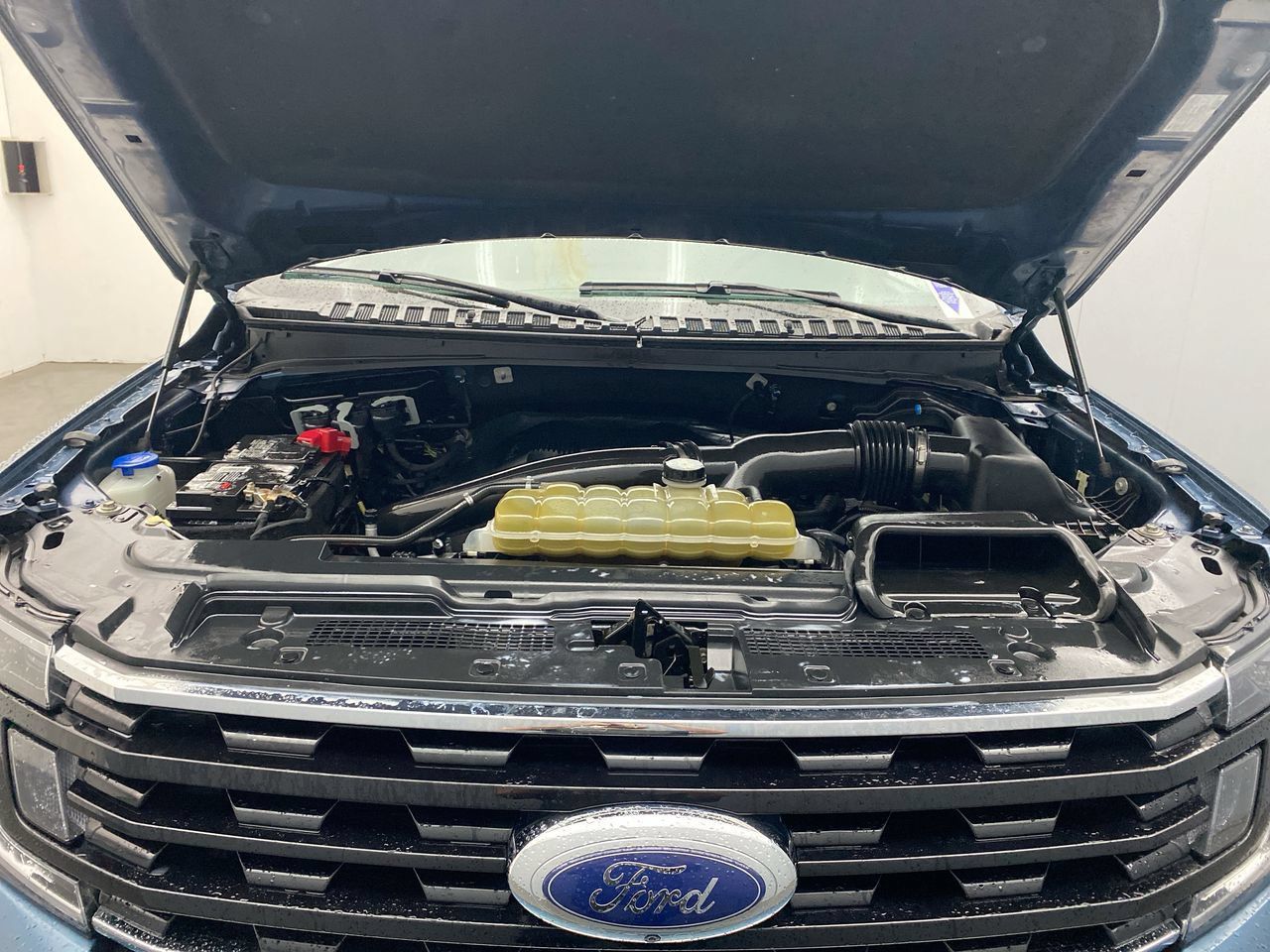 Used 2020 Ford Expedition Limited w/ Equipment Group 303A AWD/4WD image 11