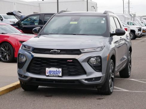 Used 2023 Chevrolet TrailBlazer RS w/ Convenience Package AWD/4WD image 3
