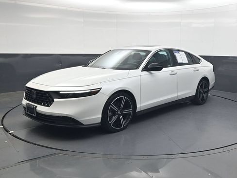 Used 2023 Honda Accord Sport image 8